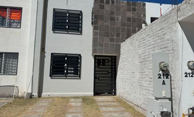 Hacienda Viñedos frente a area verde