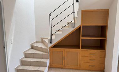 Hacienda Viñedos frente a area verde