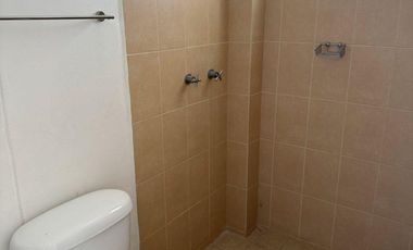 Hacienda Viñedos frente a area verde