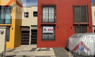 Villa Universidad casa en renta frente a area verde