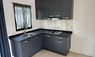 Villa Universidad casa en renta frente a area verde