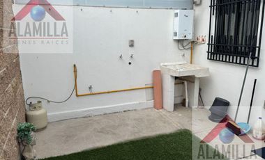 Villa Universidad casa en renta frente a area verde