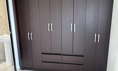 Villa Universidad casa en renta frente a area verde