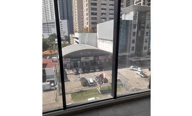 OFICINA EN OBARRIO PH OMEGA CON DIVISIONES 103M2