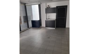 OFICINA EN OBARRIO PH OMEGA CON DIVISIONES 103M2