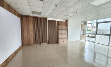 SE VENDE OFICINA COMERCIAL EN AVENIDA BALBOA - PH COLORES NEG. | MM