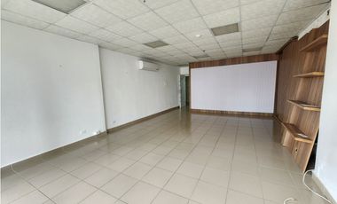 SE VENDE OFICINA COMERCIAL EN AVENIDA BALBOA - PH COLORES NEG. | MM
