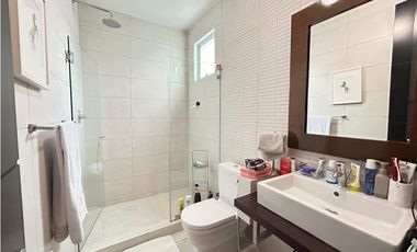 SE ALQUILA CASA CON LINEA BLANCA EN ALTOS DEL GOLF NEG | MM