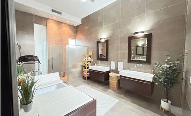 SE ALQUILA CASA CON LINEA BLANCA EN ALTOS DEL GOLF NEG | MM