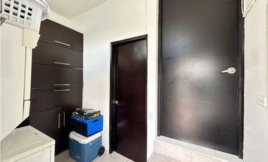 SE ALQUILA CASA CON LINEA BLANCA EN ALTOS DEL GOLF NEG | MM