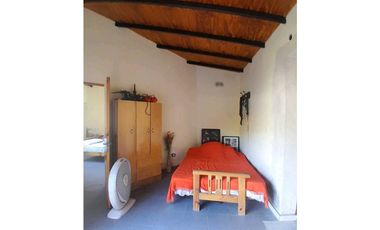 Vendemos salón con pileta y amplio parque en lunlunta maipu