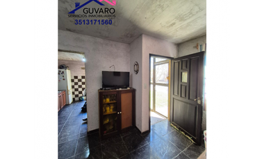 CASA EN VENTA DE 2 DORMITORIO