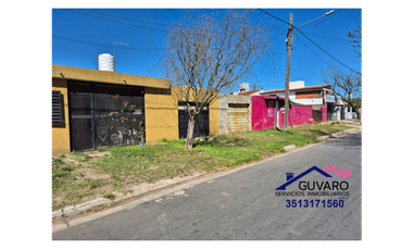 CASA EN VENTA DE 2 DORMITORIO
