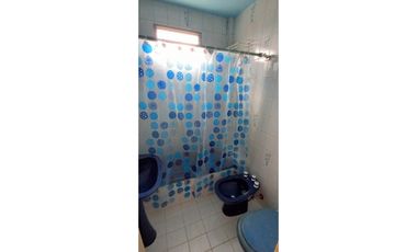 Amplio Dos ambientes a metros de estación y avenidas