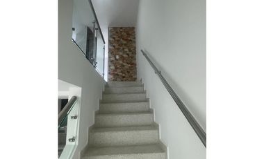 SE VENDE CASA 3 HABITACIONES - SUR DE ARMENIA