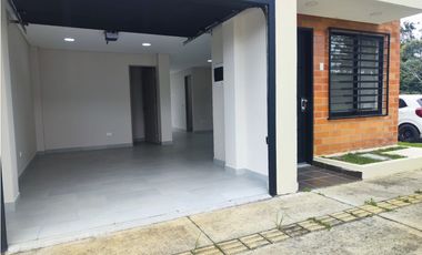 Casa para estrenar en Carmen de Viboral  262271