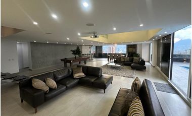 Apartamento lujoso en el Poblado para la renta amoblada, piso 5