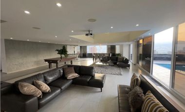 Apartamento lujoso en el Poblado para la renta amoblada, piso 5