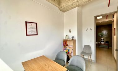 Oficina para la venta en Sabaneta, piso 8
