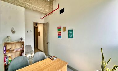 Oficina para la venta en Sabaneta, piso 8