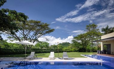 SE VENDE CASA MESA DE YEGUAS 720m2