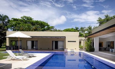 SE VENDE CASA MESA DE YEGUAS 720m2