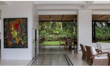 SE VENDE CASA MESA DE YEGUAS 720m2