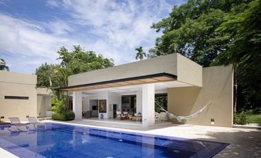 SE VENDE CASA MESA DE YEGUAS 720m2