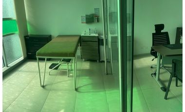 se vende hermosa  oficina green gold