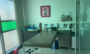 se vende hermosa  oficina green gold