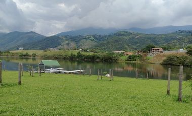 Se Vende Lote Campestre En Lagos De Maracaibo Palmira