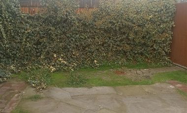 Casa en Venta en Gran casa sólida, amplio terreno, para remodelar. Gran potencial.