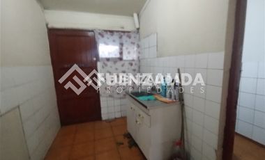 Casa en Venta en J Bizet/Castelar Sur