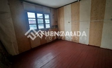 Casa en Venta en J Bizet/Castelar Sur