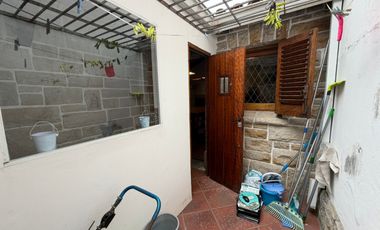 Importante Casa de Estilo en Barrio Playa Grande (Impecable Estado)