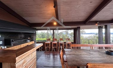 Casa en Venta en lago Panguipulli