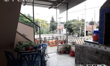 Venta de departamento tipo casa ph de 3 ambientes en Wilde (26338)