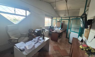 VENDO EDIFICIO CON OFICINAS QUINTA NORMAL