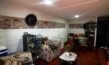 CASA CON AMPLIO TERRENO EN SAN JOSÉ DE LA ESTRELLA