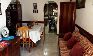 PH en venta con jardín , 4 ambientes, potencial ampliación. Ciudadela