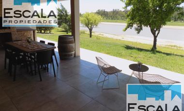 COUNTRY  SOLAR VICTORIA CASA  CON BAJADA EL RIO