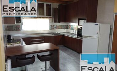 COUNTRY  SOLAR VICTORIA CASA  CON BAJADA EL RIO