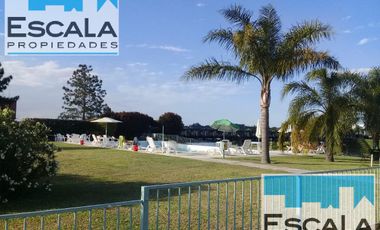 COUNTRY  SOLAR VICTORIA CASA  CON BAJADA EL RIO