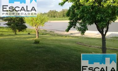 COUNTRY  SOLAR VICTORIA CASA  CON BAJADA EL RIO