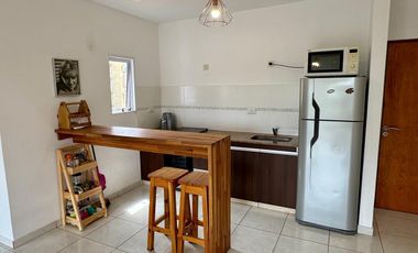 VENTA - DEPARTAMENTO DOS AMBIENTES EXCELENTE ESTADO
