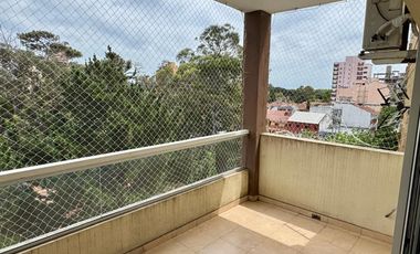 VENTA - DEPARTAMENTO DOS AMBIENTES EXCELENTE ESTADO