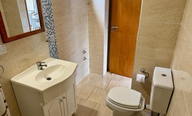 VENTA - DEPARTAMENTO DOS AMBIENTES EXCELENTE ESTADO