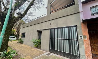 Casa 4 ambientes con dependencia completa en florida