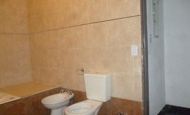 VENTA CASA 8 AMB 381 M2 JARDIN VALENTIN ALSINA LANUS