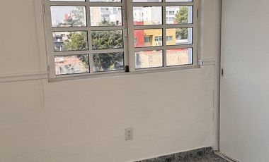 RENTA CUARTO EN AZOTEA CON BAÑO PROPIO Y COCINA EQUIPADA, COL NARVARTE